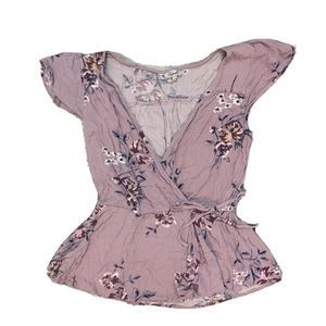 Kismet | Floral pink short sleeve blouse